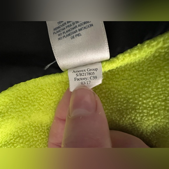 OshKosh B'gosh Boys Coat With Hoodin Black, Gray and Green Puffer Jacket - Picture 6 of 11